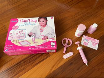 Hello Kitty Wooden Hospital Play Set