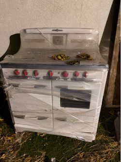 O’keefer and Merritt gas stove