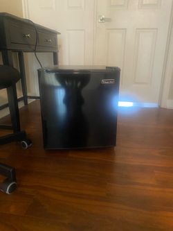 Mini fridge