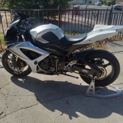 GSXR 750