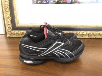 Reebok Women’s Sneakers (size 6)