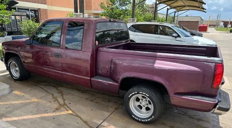 1996 GMC Sierra SLE RARE 6.5 Diesel, RUNS FLAWLESSLY! Only 160k mls. Needs new paint(could look like AI pic in last 2 pics).