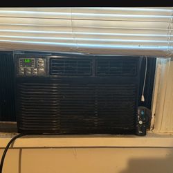 TCL Air Conditioner W/remote