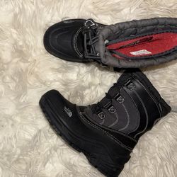 Kids boots north face size 2y