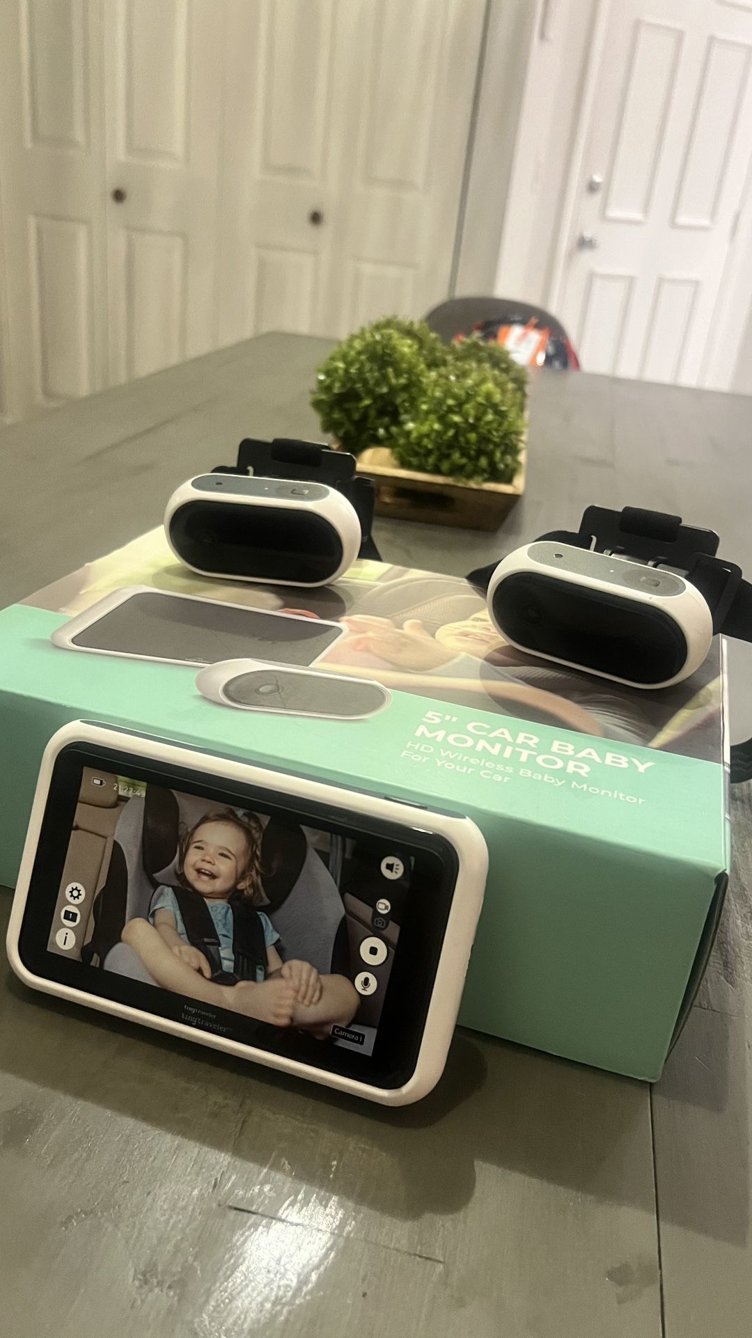 TINYTRAVELER 5” CAR BABY MONITOR HD WIRELESS