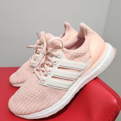 Adidas Ultra Boost Women's Athletic Shoes Size 6