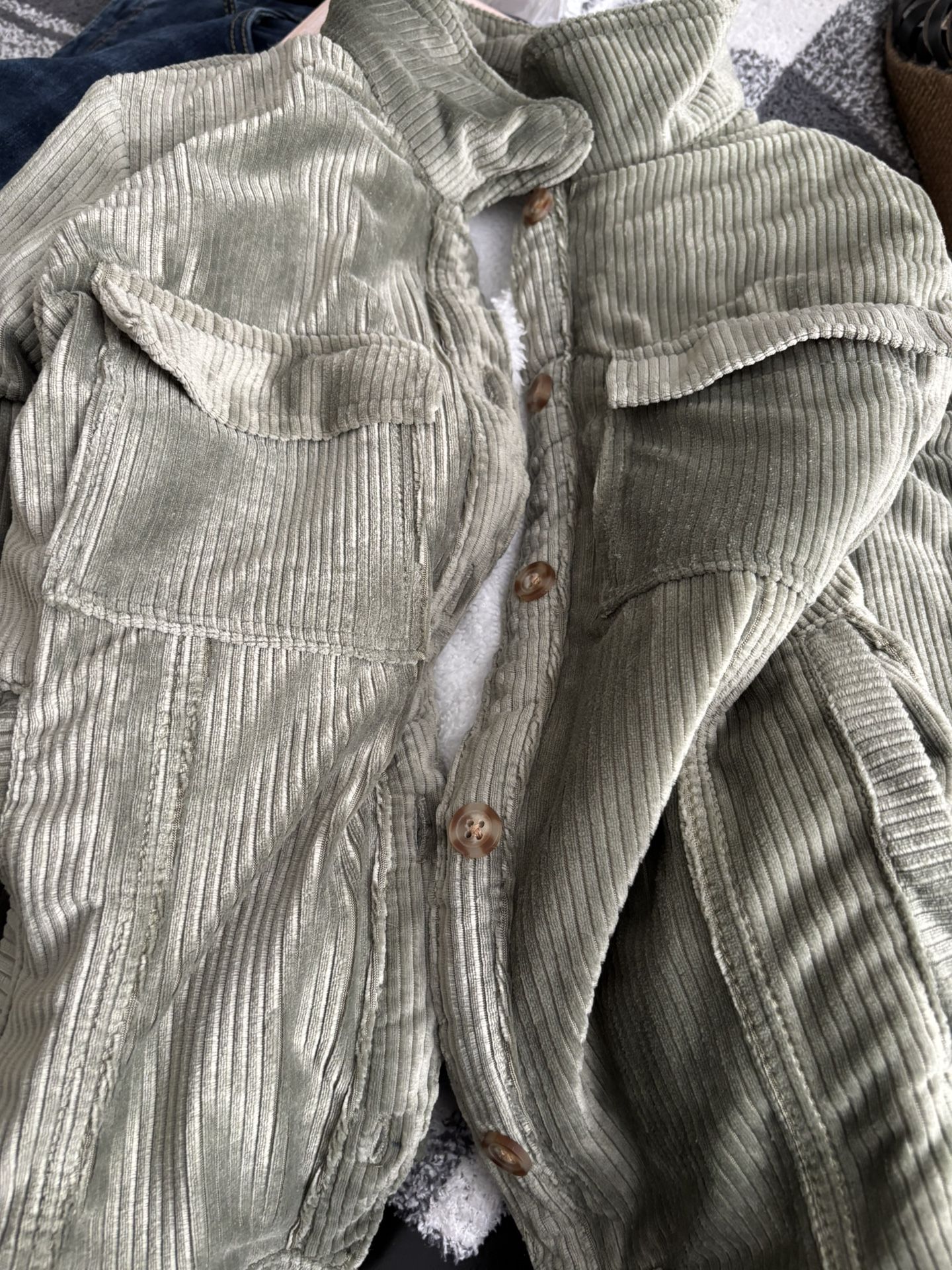 GIRLS JACKET. NEW W/O TAGS