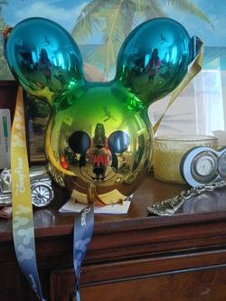 Disneyland Parks Adventure Mickey Mouse Metallic Ombre Popcorn Bucket Balloon 23