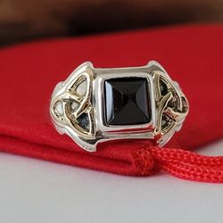❤️Size 5 Vintage 925 Sterling Silver and 14k Solid Yellow Gold Red Cubic Zirconia Ring!/ Anillo de Plata y Oro Sólido! 👌🎁Post Tags: Anillo de Plata