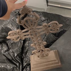 Outdoor yard Cross