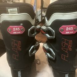 Very Cute Black Hot Pink Rossignol FLASH 288mm Ski Boots Worn Only A Few Times Size 8