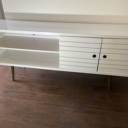 Modern Media Console