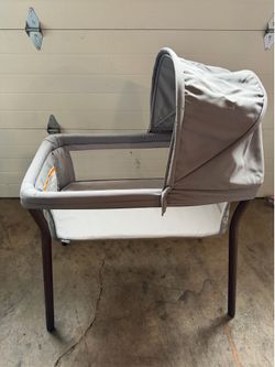 Chicco portable baby crib