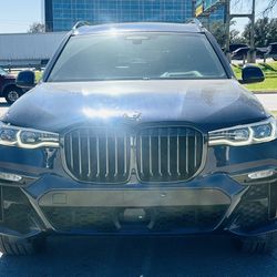 2021 BMW X7