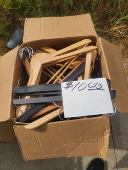 Wood Hangers 52 px