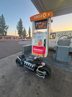 MOTO 🏍 GAS GOOD CONDITION RUNS GOOD AUTOMATIC