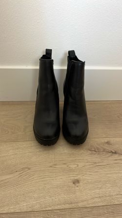 Steve Madden Black Laughter Ankle Boots Size 7