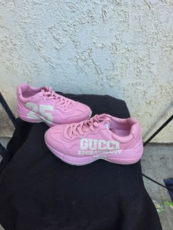 Gucci eschatology 1921  sneakers size 6.5 to 7 excellent condition made in Italy not China for $175 in upland ca no delivery