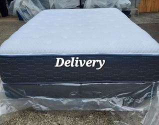 Queen Memory Foam Hybrid Mattress And new box springs with metal frame