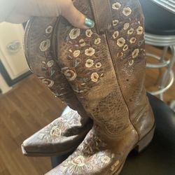 Shyanne Floral Boots