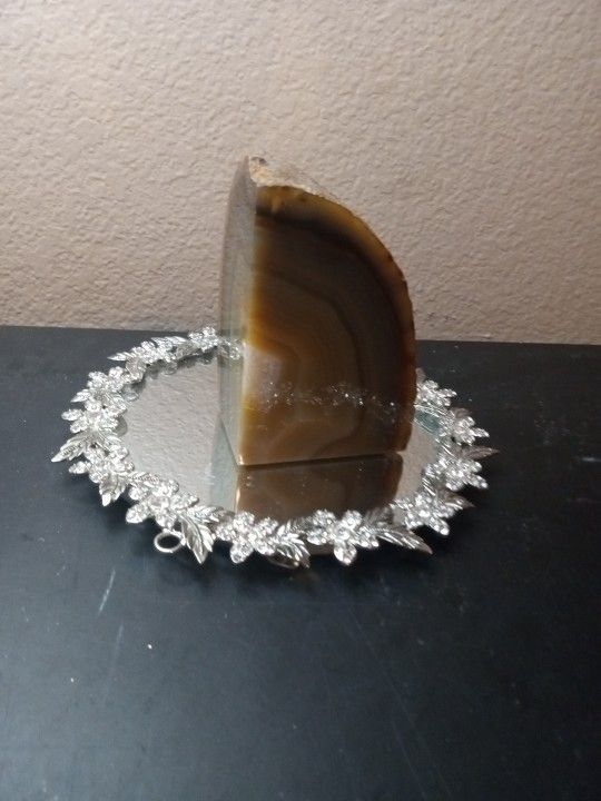 GORGEOUS 4" Cut & Polished Brazilian Agate Geode
Can be used as a single bookend