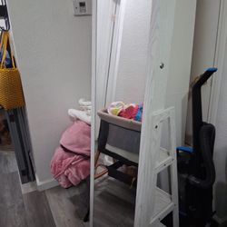 Jewelry Mirror Like New With Key 