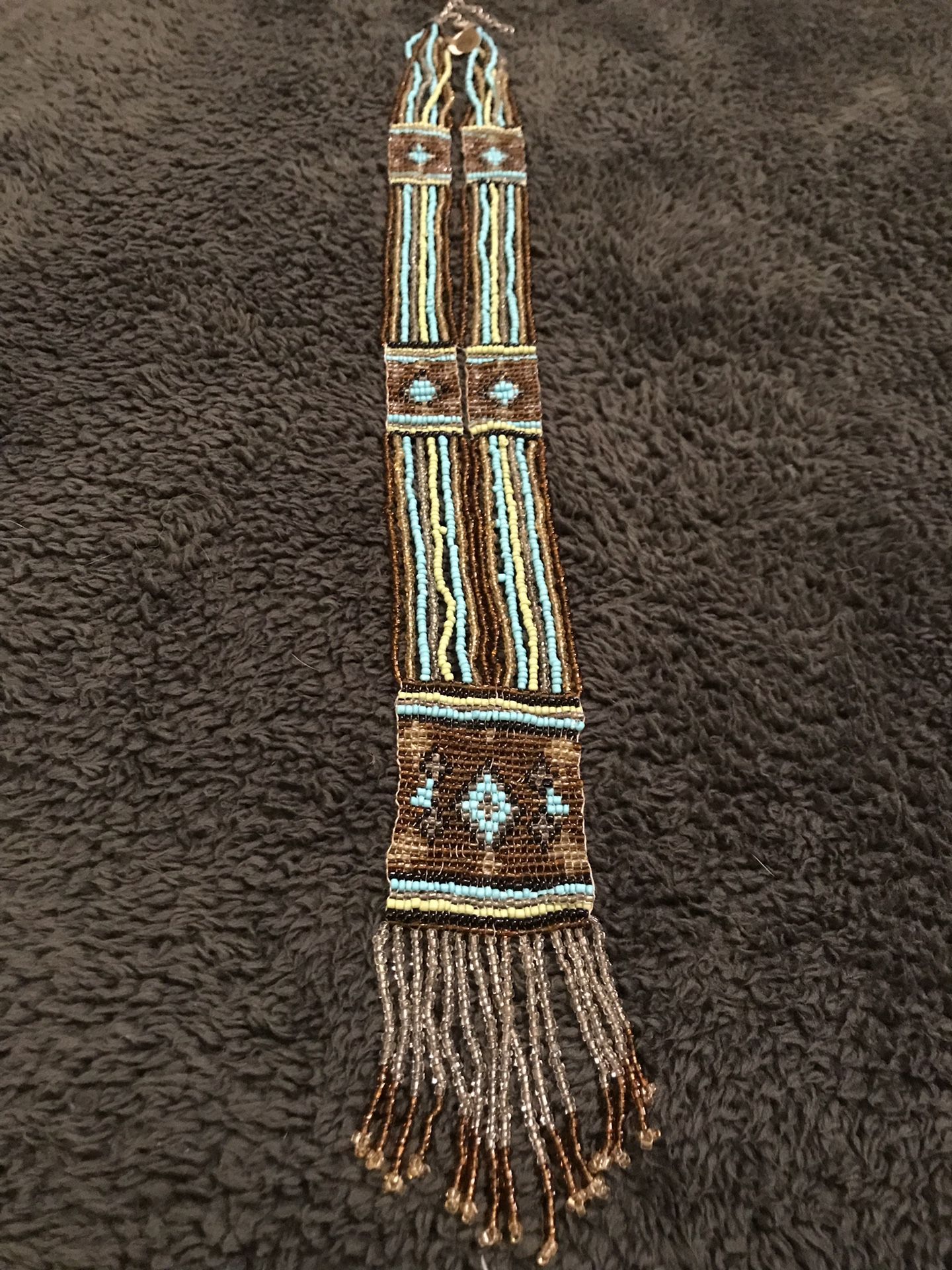Breathtaking Native American beaded necklace