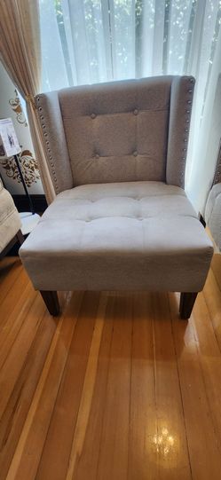 Accent chairs Set.  Sillas de Acento Set