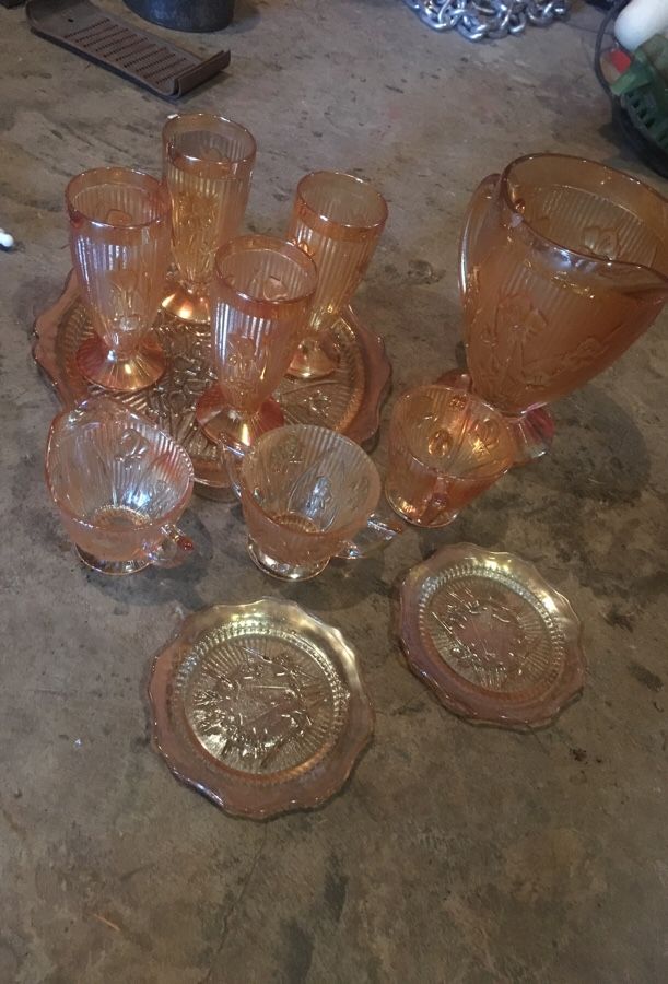 Vintage Beautiful glassware set