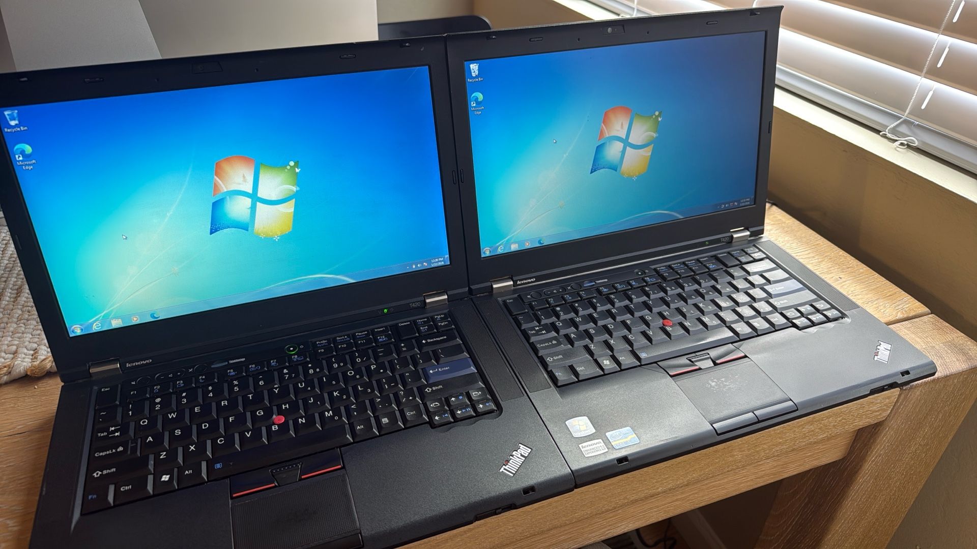 2 Lenovo T420 Intel i5 2.59 GHz 4GB Memory