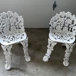 White Victorian 1950s Cast Iron Chair Set