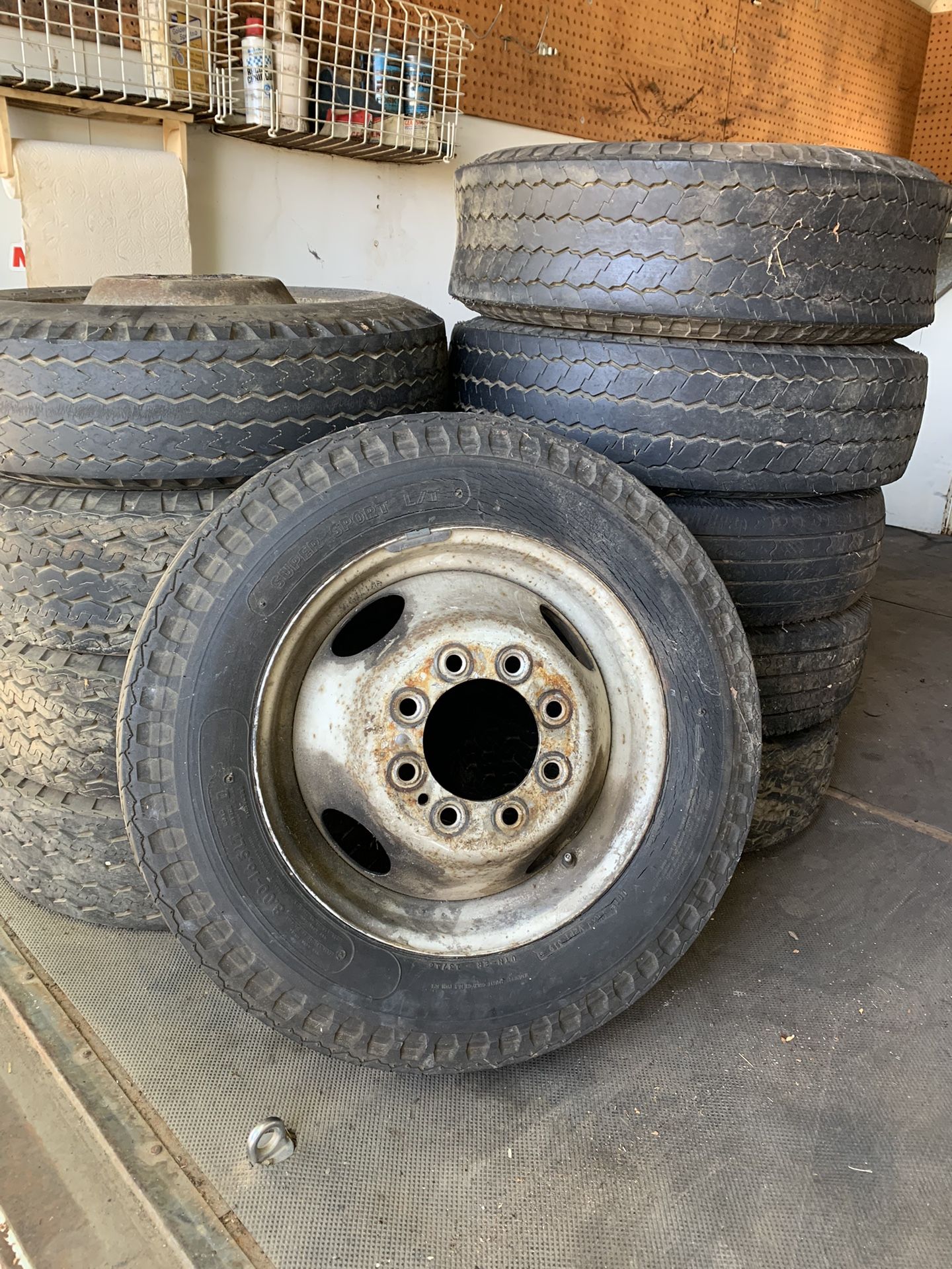 16.5 Dually Wheels