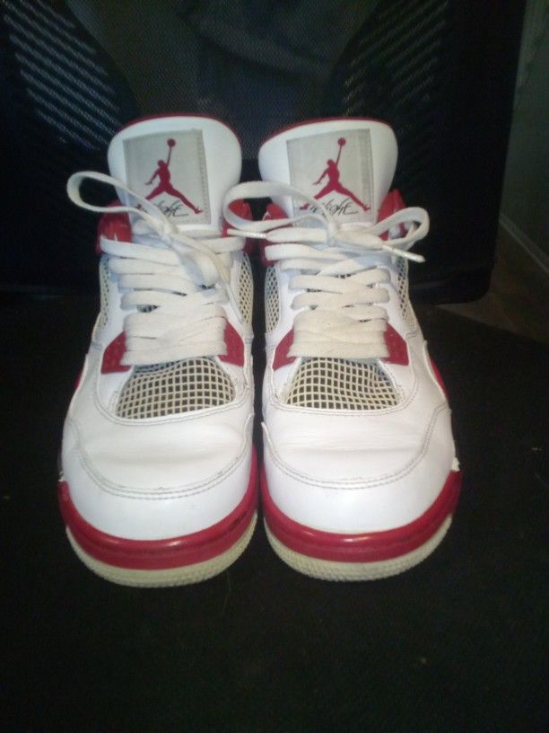 Nike Air Jordan 4 Retro Fire Red 2020