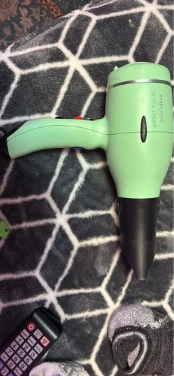 Harry Josh ProTools ultralight hairdryer