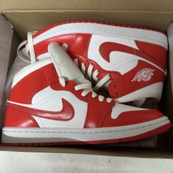 Sneaker Air Jordan 1 Mid  Women’s Size 8.5#41349