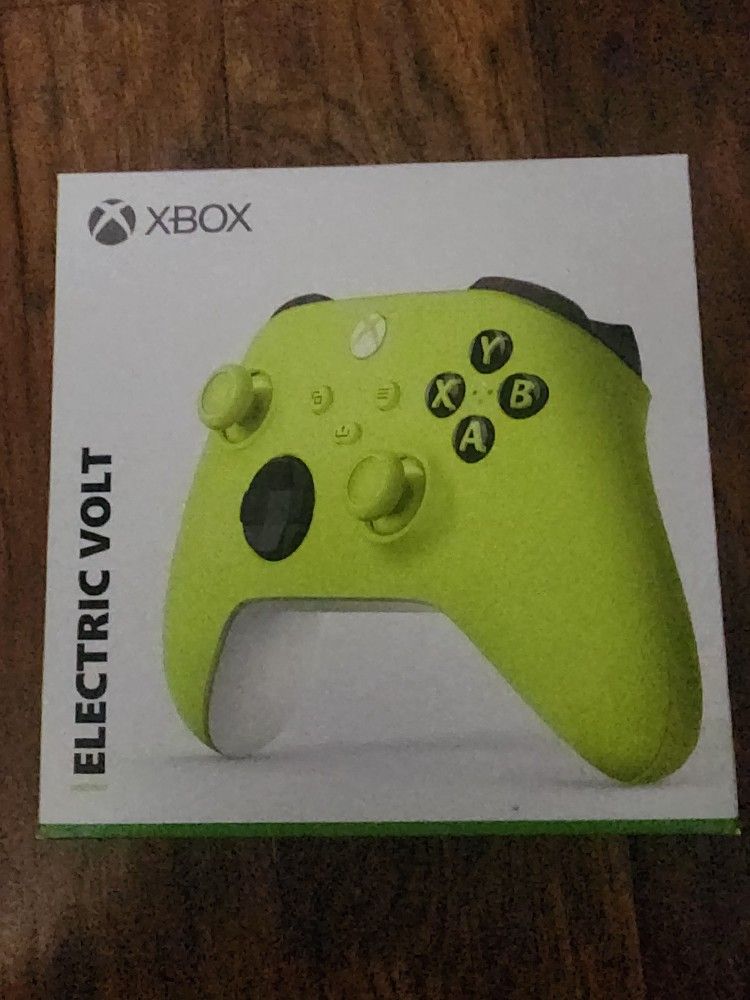 Xbox One Controller (Electric Volt)