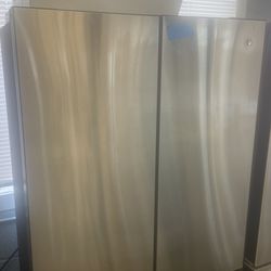 SAMSUNG  Refrigerator 