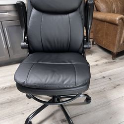 BRAND NEW Unused Deluxe Cushion Drafting Chair