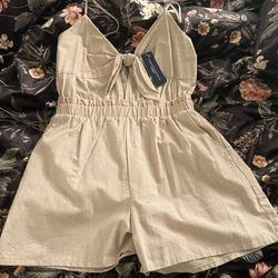 NWT One Clothing Beige Linen romper with a tie-front detail Size L