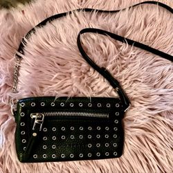 BURBERRY RIVETED BLACK LEATHER VALET PURSE***NEW W/OUT TAGS***