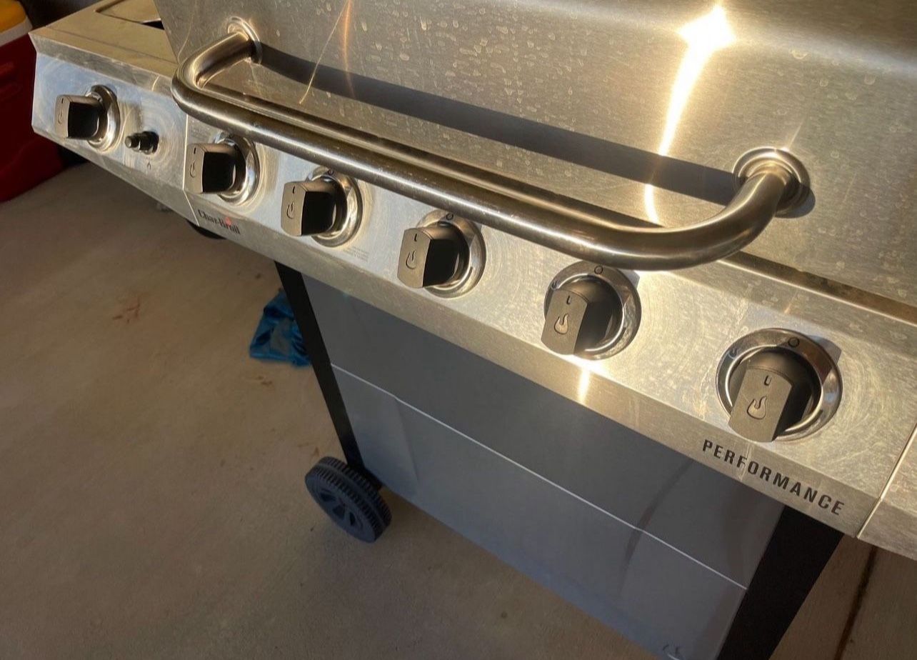Charbroil Gas grill Smoker No Tank for Sale in Palmdale, CA OfferUp