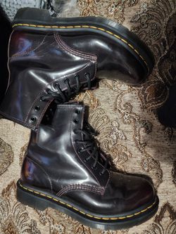 Dr Martens 9