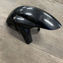 SUZUKI GSXR600, GSXR750, GSXR1000 FRONT MUD GUARD FENDER 53111-18G