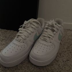 Nike Wmns Air Force 1 07 Jade Ice