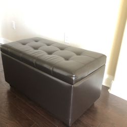 Storage ottoman