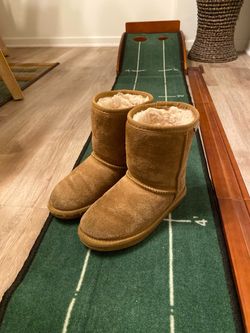 Girls Bear Paw Boots size 1
