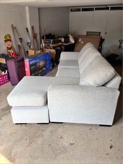 Light Gray Sectional Sofa with Chaise