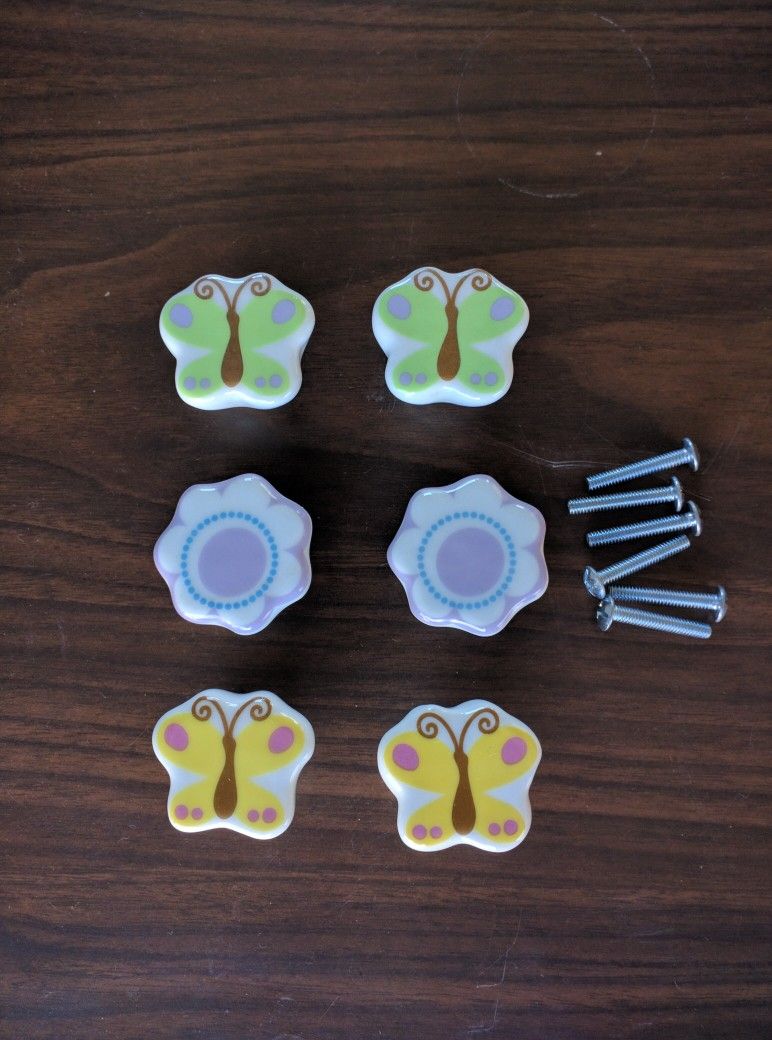 6 Knobs Kids Nursery Decor