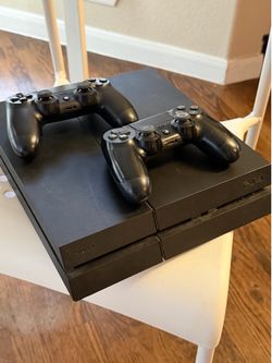Play station 4 , two hands control