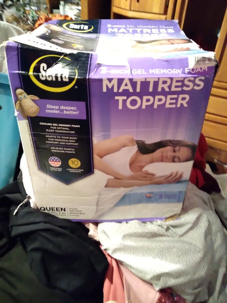 Mattress Topper New Never Opened Queen Size Includes Cover -  Box Damage From Moving It. Around Original Price $300.00 